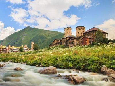 Непокоренные башни Сванетии и заснеженные вершины Кавказа