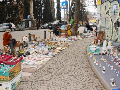 tbilisskie-rynki-legendy-i-vinnye-pogreba